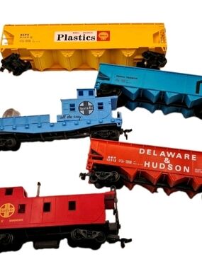Vintage Style Kids Toy Train Cars Set - Multicolor (Yellow, Blue, Red)